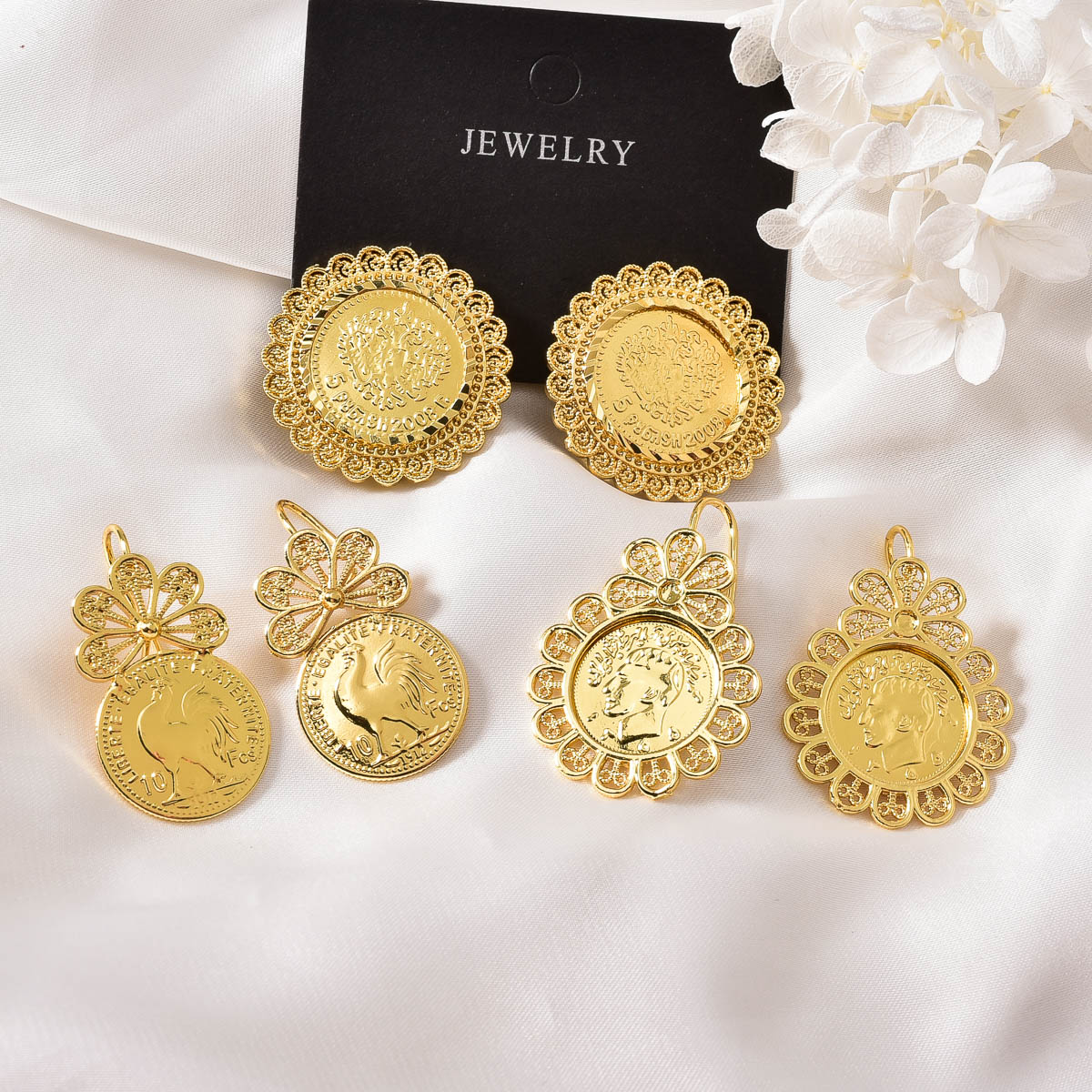 Coin Medallion Drop Stud Earri - Vintage Collectible Coins recension och pris