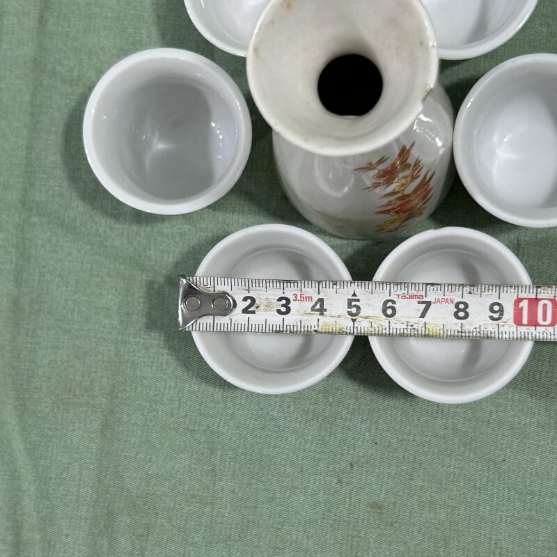 Vintage ceramic ornaments wine - Collectible Vintage Wine recension och pris